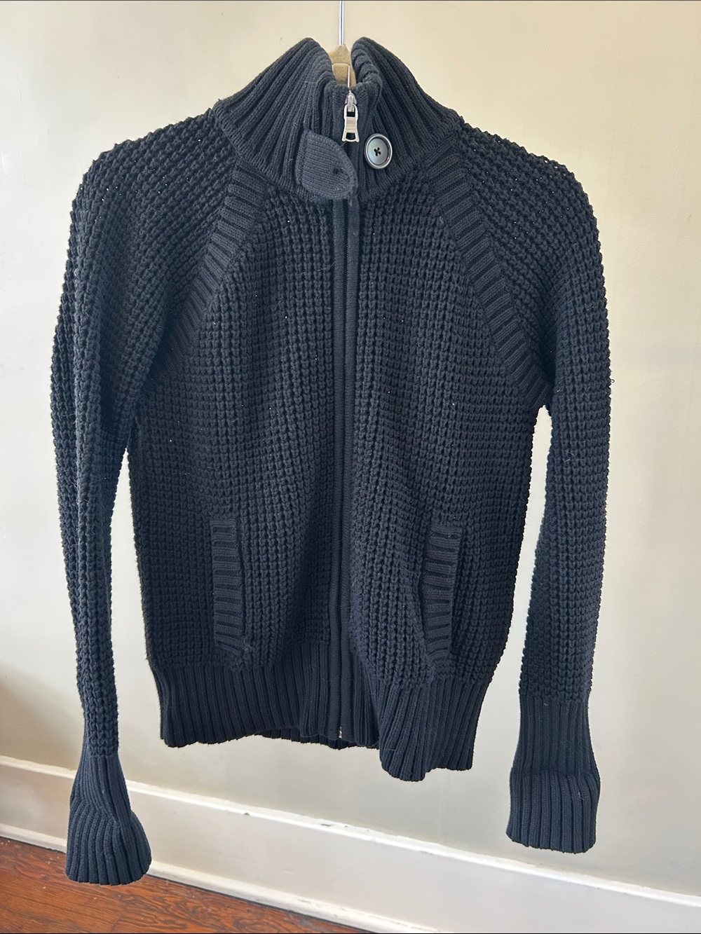 Women’s Banana Republic Black Knit Zip-Front Sweater Cardigan size Medium